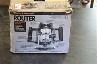 BLACK AND DECKER ROUTER