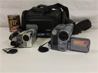 2 caméras sony et JVC avec accessoires