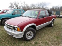 1995 Chevrolet S10 LS 4X4 Ext. Cab Pickup,