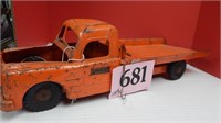 STRUCTO TOYS METAL TRUCK 20 IN