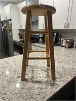 WOODEN BAR STOOL 2/2