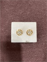 14k diamond earrings missing one back