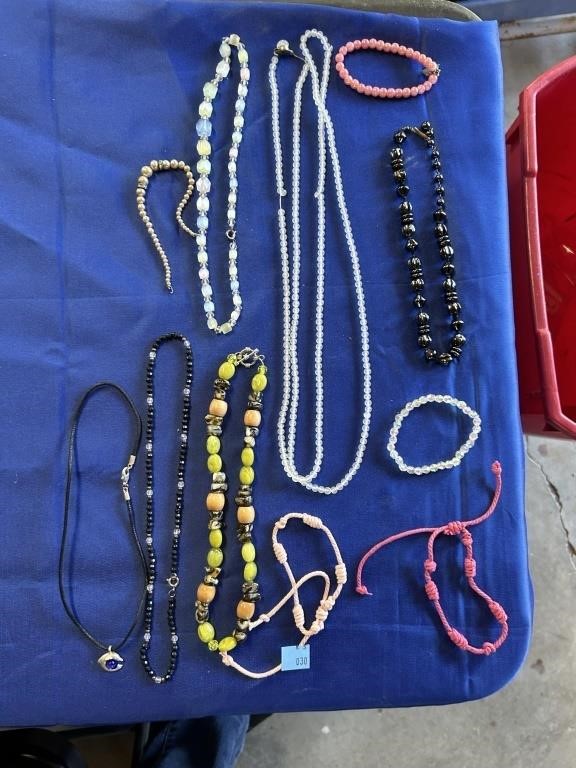 Necklace lot