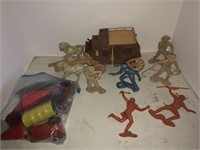 Vintage Cowboys/Indians Play Set