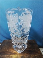 Beautiful and heavy lead crystal vase 10 inches