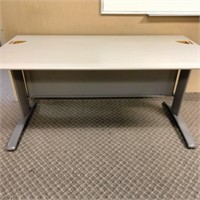 Computer Table 60" x 28" x 30"      (R# 215)