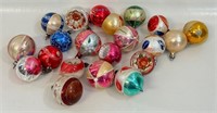 GOOD LARGE LOT OF HAND PAINTED GLASS TREE BULBS