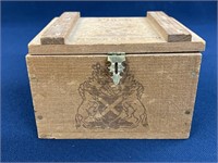 Vintage Pinch Wooden Box, Vintage Haig & Haig