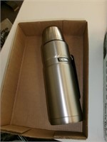 THERMOS