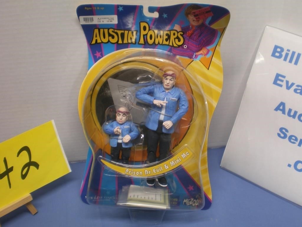 Prison Dr. Evil & Mini Me, Austin Powers Figures