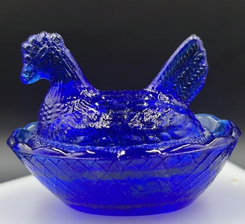 Vtg Cobalt Mini Hen On The Nest