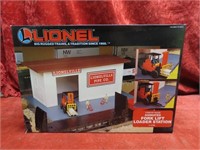 New Lionel Fork Lift loader station. 6-12798