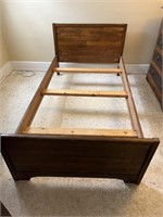 ANTIQUE SINGLE BED