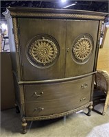 (SM) Antique Dresser 42 1/4” x 24” x 55” (Leg has