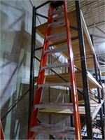 12 ft Werner fiberglass step ladder