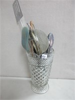 VASE FULL OF KITCHEN UTENSILS