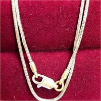 $3750 18K  7.88G 18"  Necklace