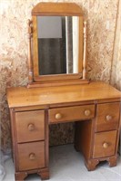 Dresser W/ Mirror