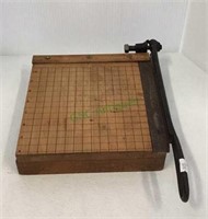 Vintage small 8 inch paper cutter.    1915