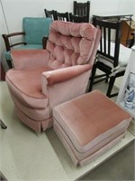 PINK BUTTON BACK SWIVEL ARM CHAIR W/STOOL