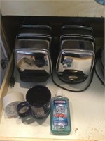 2 Sunbeam toaster, mug, egg timer, jet dry