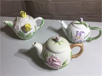 Flowered tea pots