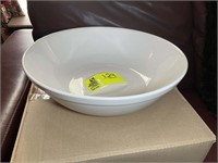 WILLIAMS AND SONOMA LARGE PASTA BOWL, GLASS