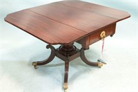 AMERICAN CLASSICAL MAHOGANY DROP LEAF TABLE