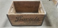 (1) Vintage Wooden Crate (18"×12"×10")