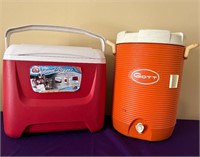 Igloo and Gott Cooler & Dispenser