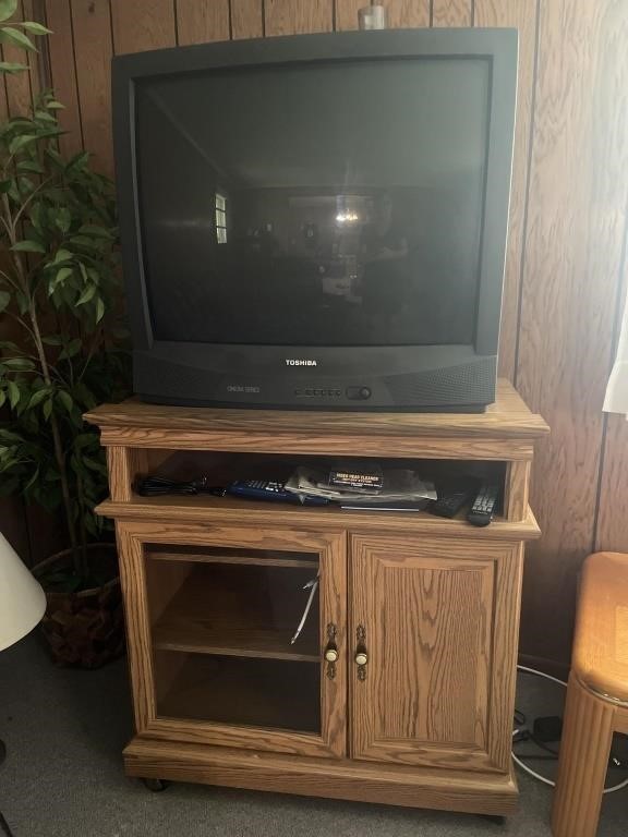 Entertainment cabinet, TV and contents