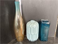 3 vases