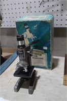 VINTAGE MICROSCOPE ORIGINAL BOX