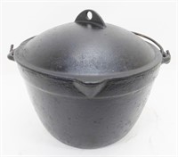 10" Cast Iron Bean Pot with Lid