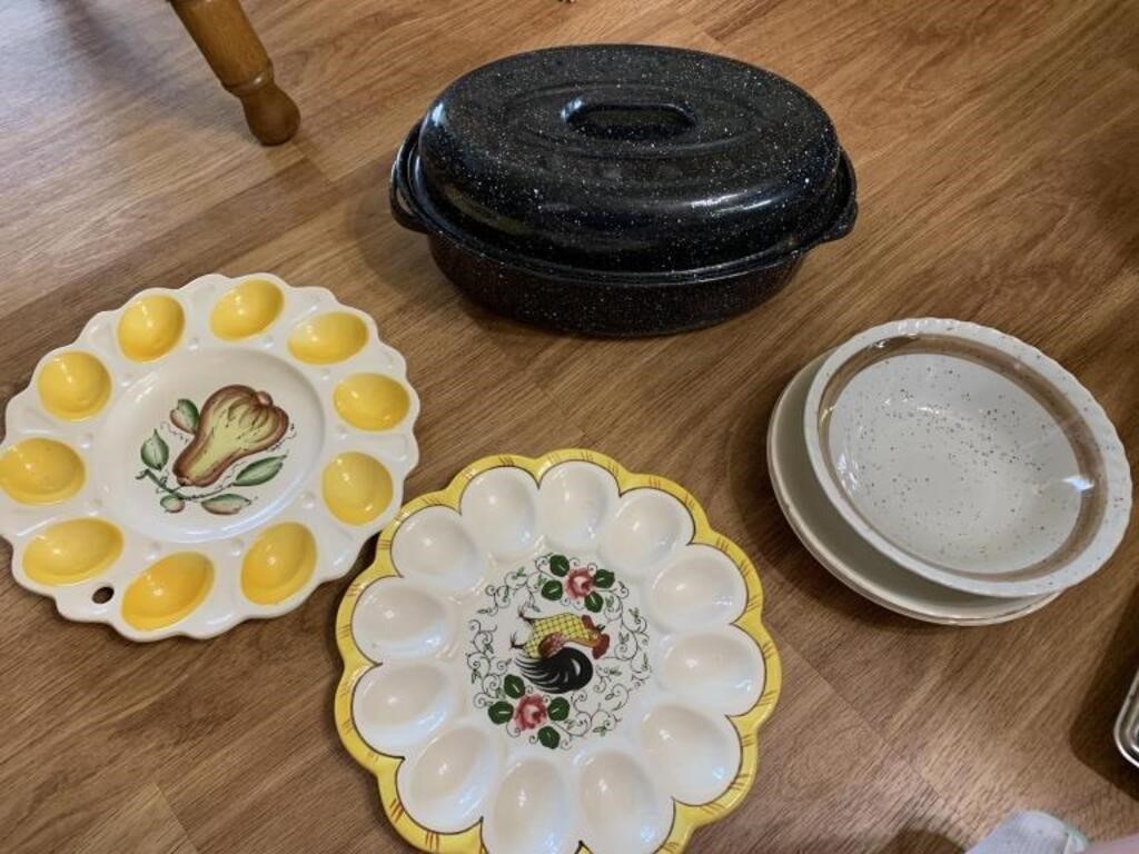 Kitchen ware 
Deviled egg dishes 
Bowl 
Plates