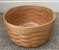 Round Royce Craft Basket w/ Plastic Liner 10.5”x6”