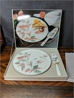 Mikasa 'Silk Flower's Porcelain Cake Plate