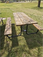 6ft Wooden Top / Metal Frame Picnic Table