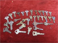 (34)Vintage cabinet keys & others.