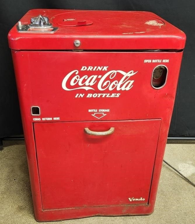 Vtg Coca Cola Vendo V-23  Machine- WORKS!