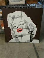 Bundle of pictures Marilyn Monroe excetera