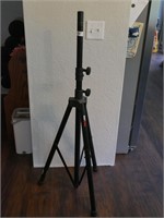 speaker stand