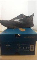 Brooks "Revel 4" Men's shoes-Size 11