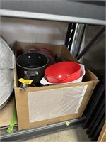 LOT OF COOKWARE / KITCHEN