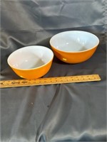 Pyrex bowls