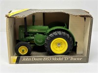 John Deere 1953 Model D Tractor, ERTL, 1/16 scale