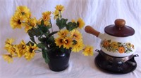 Fondue pot & teapot w/ flowers.