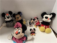 Lot of Mickey & Minnie Mouse Plush - 1 Puppet