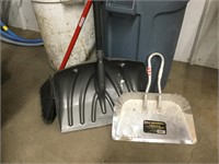 Shovel, broom & dust pan