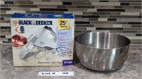 BLACK & DECKER MIXER AND STAINLESS MIXING BOWL